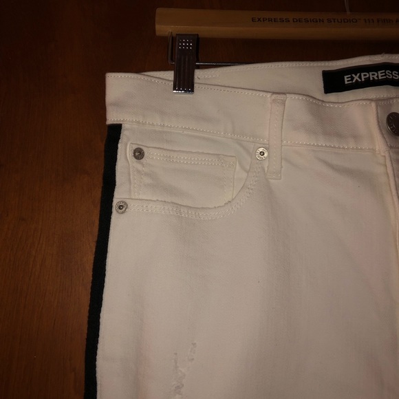 Express destructed cropped stretch jeans size 10 NWOT - Picture 5 of 13